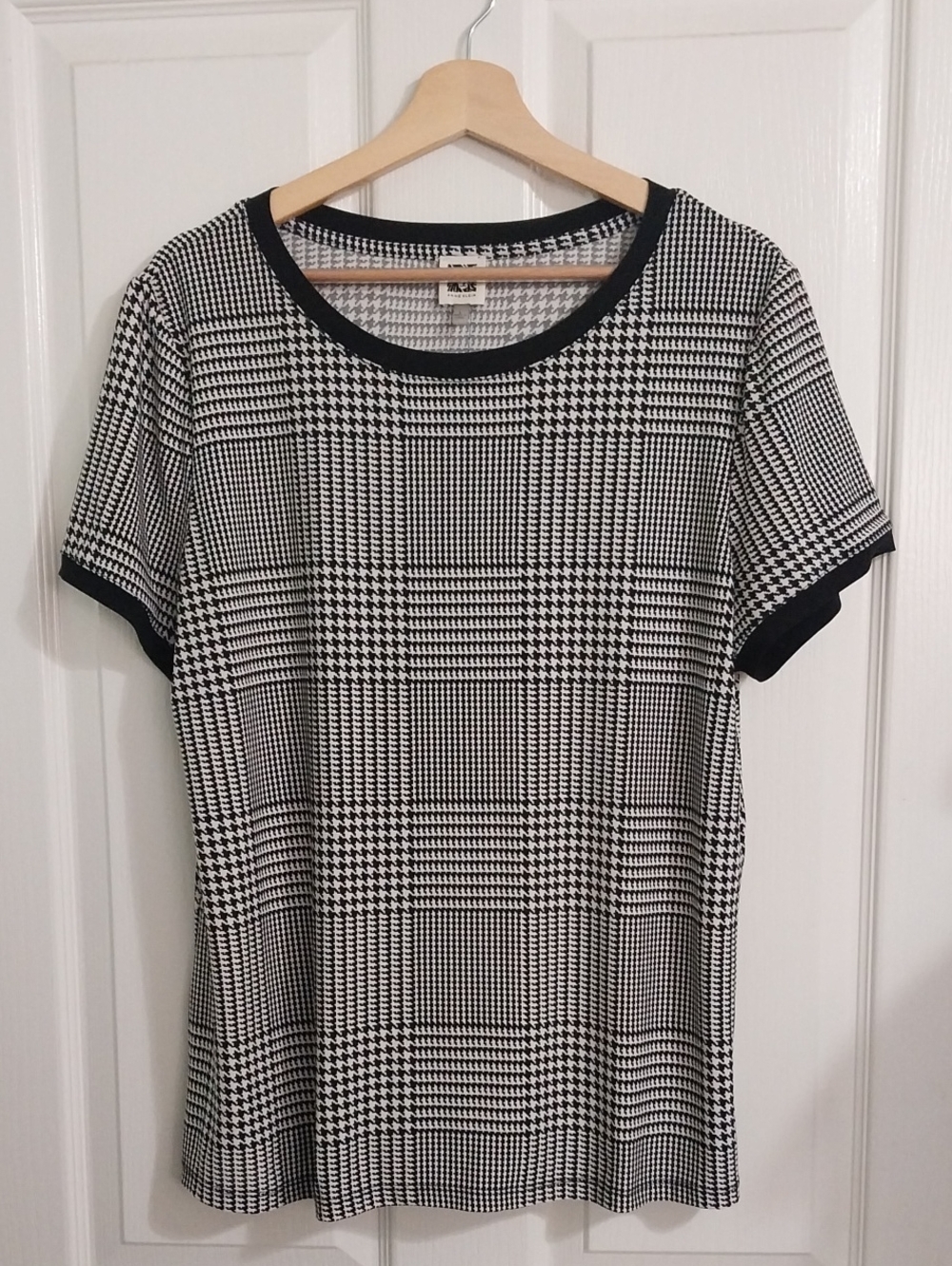 Lg Anne Klein Black & White Glen Plaid Short Sleeve Top Officecore